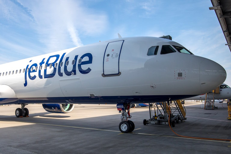 What does JetBlue offer on the transatlantic flights?